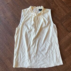 Banana Republic Silk Sleeveless Blouse With Ruffled Collar Cream Sz 12